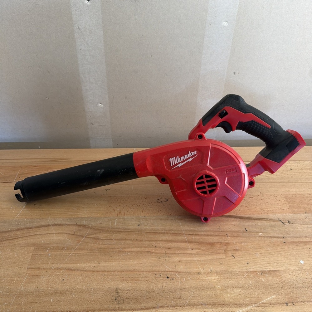 Milwaukee 0884-20 M18 18V Cordless Compact Blower With Extension Nozzle
